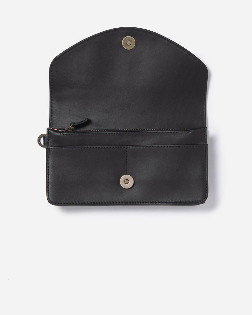 Maeve Wallet - Winston and Finch