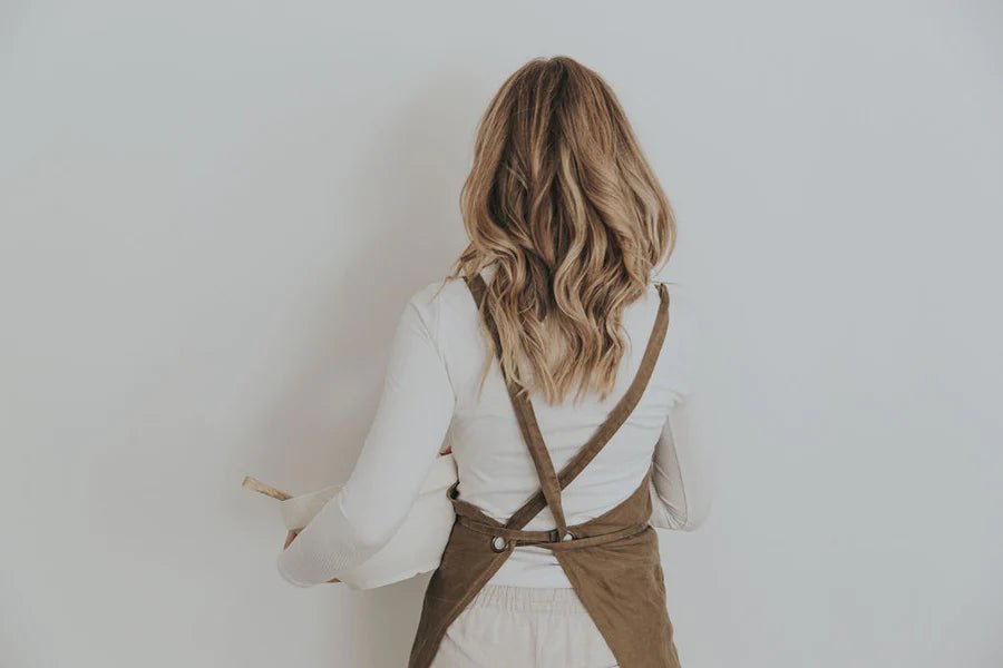 'Everyday’ Linen Apron - Olive - Winston and Finch